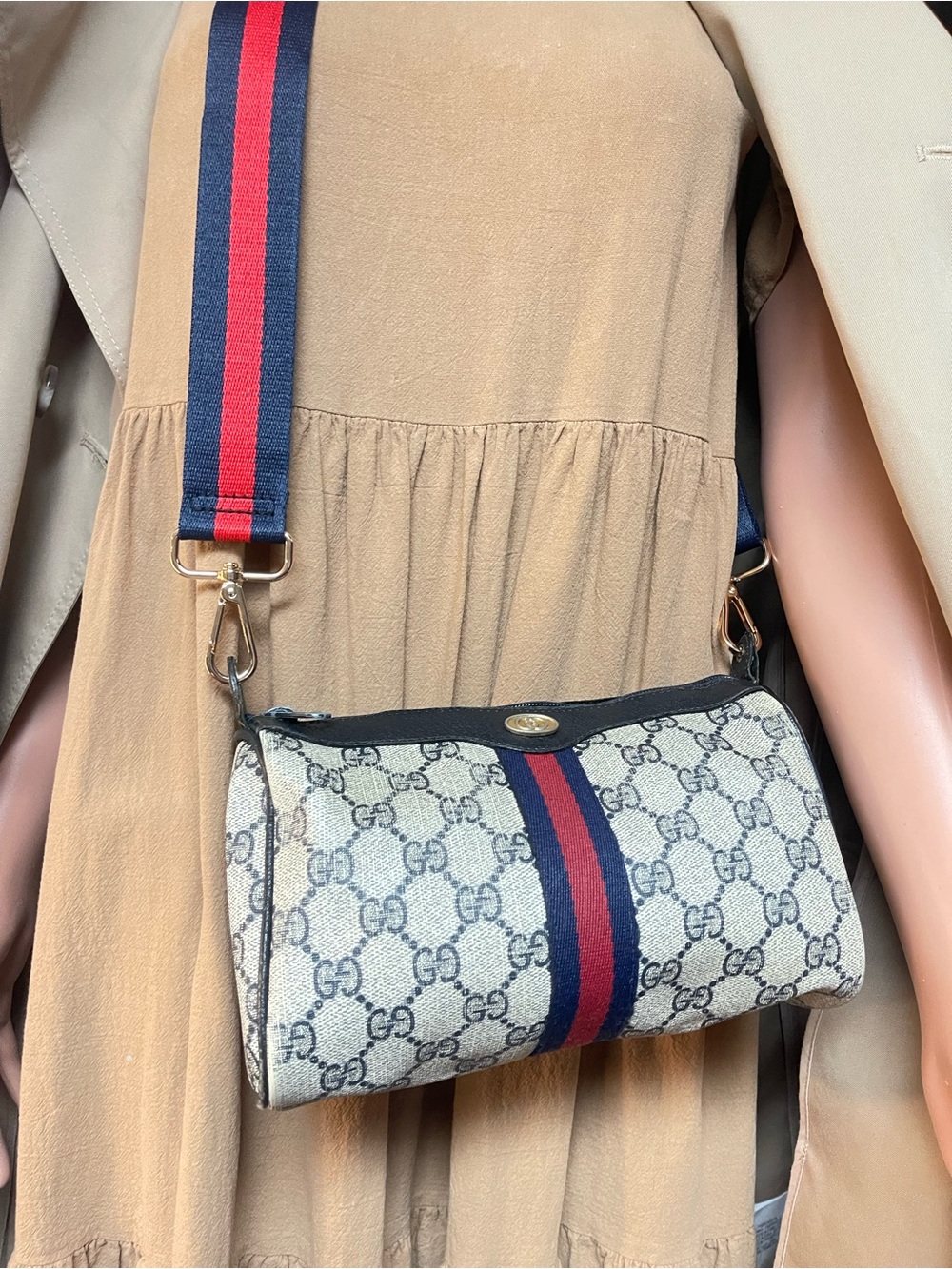 Authentic Gucci vintage web sherry line crossbody bag